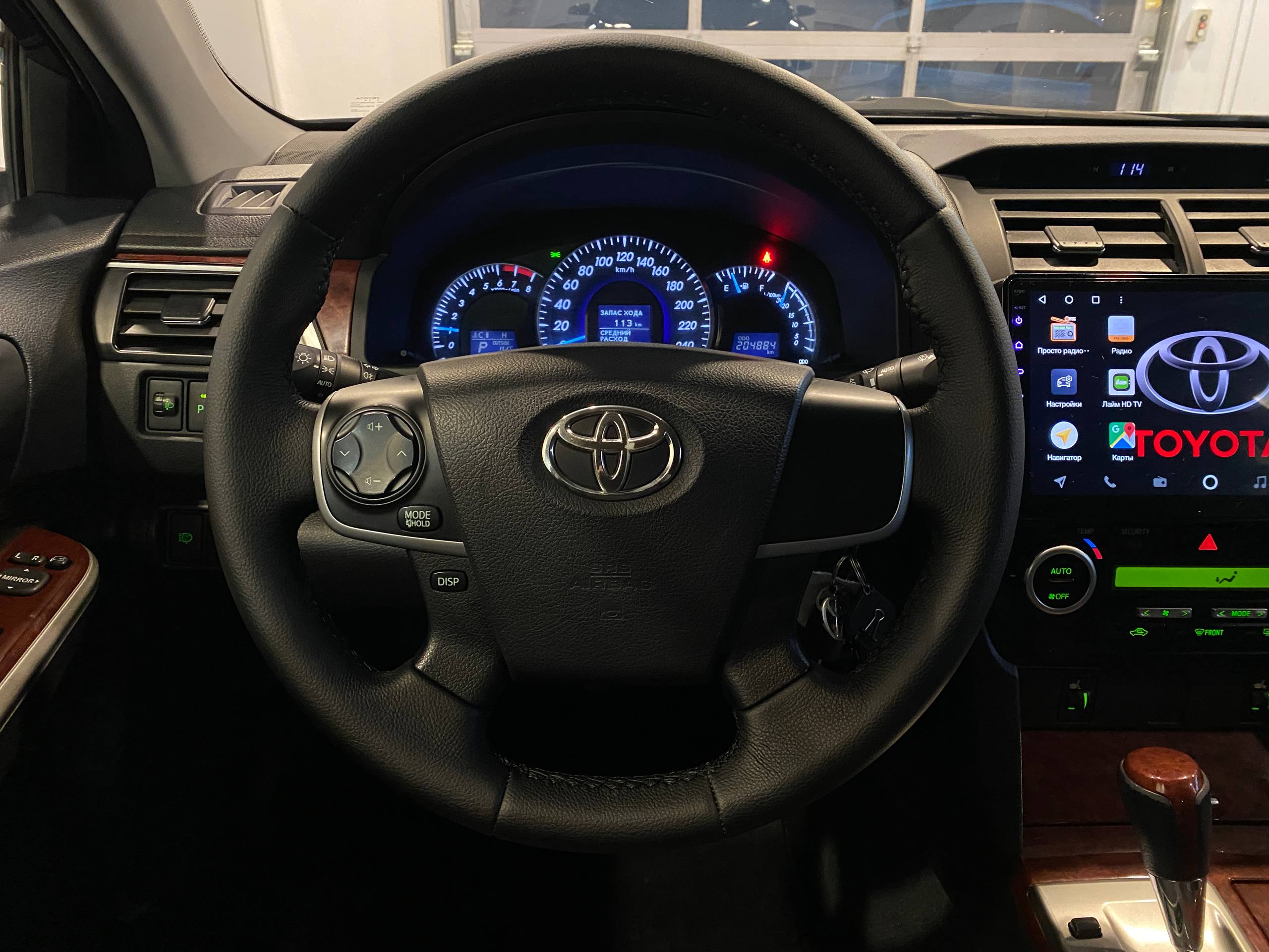 TOYOTA CAMRY