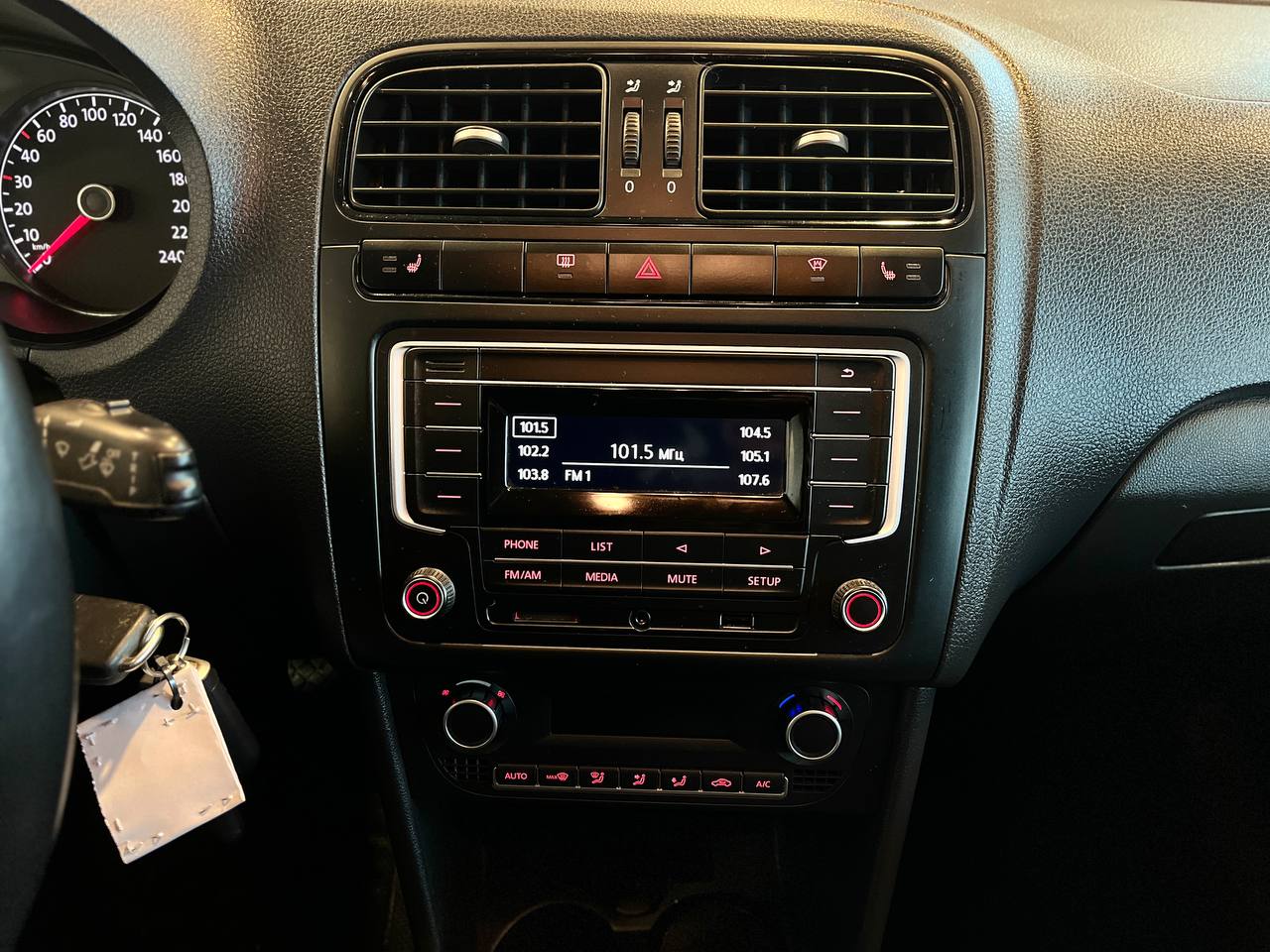 VOLKSWAGEN POLO (ХЭТЧБЕК)