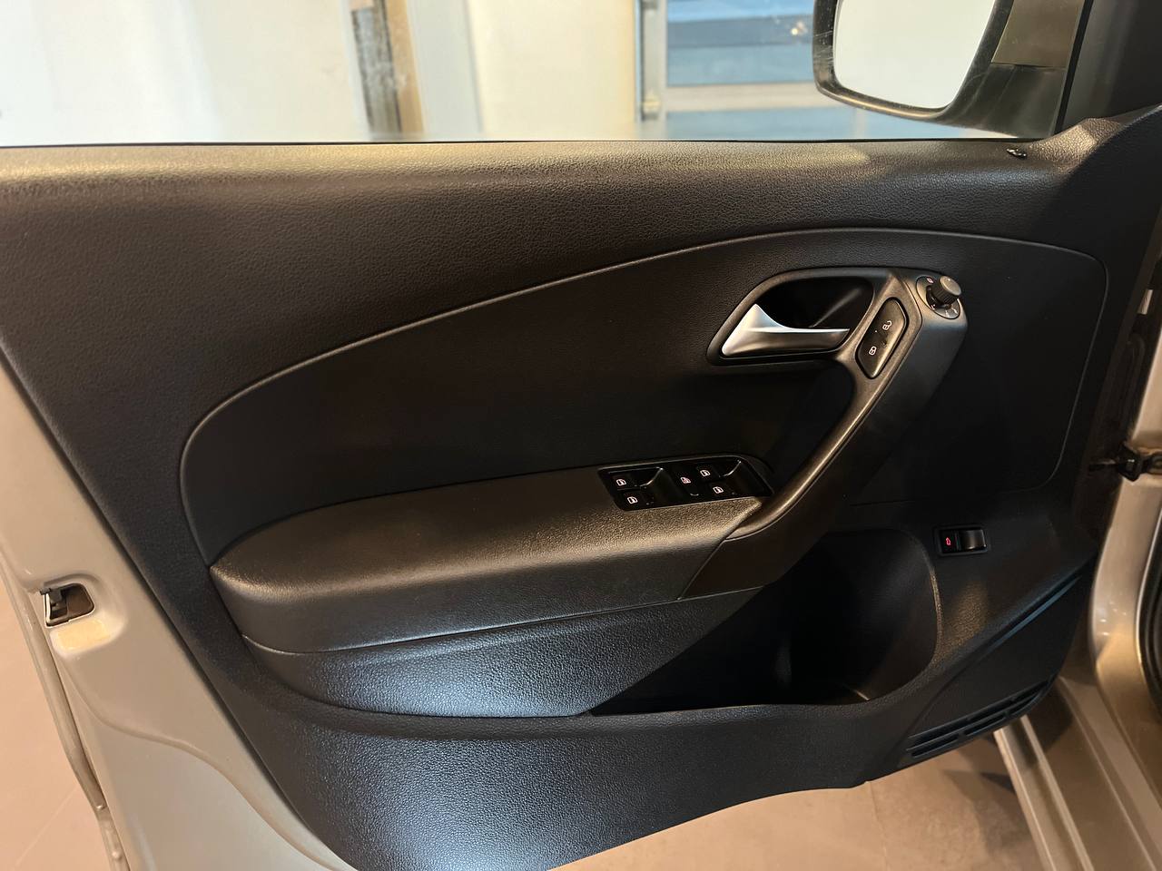 VOLKSWAGEN POLO (ХЭТЧБЕК)