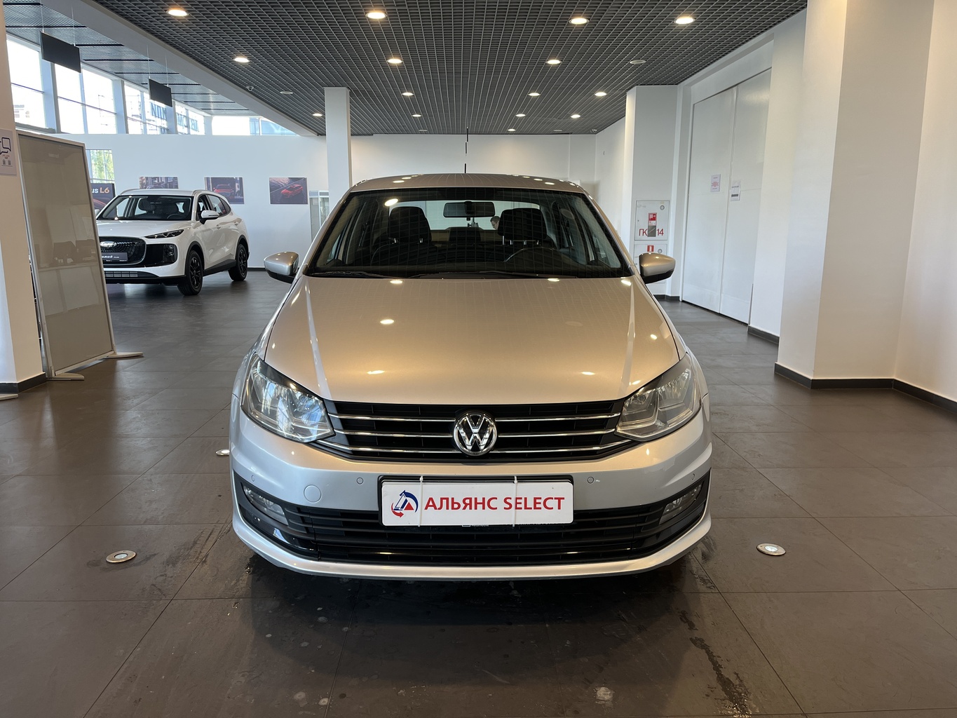 VOLKSWAGEN POLO