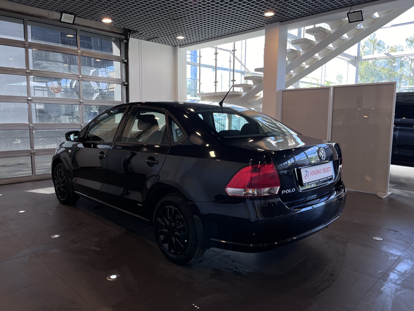 VOLKSWAGEN POLO