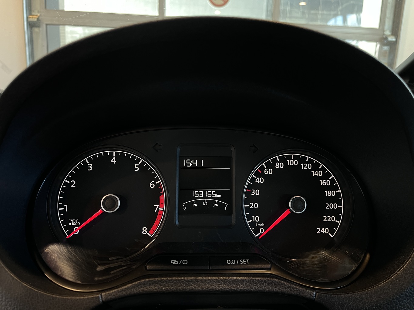 VOLKSWAGEN POLO
