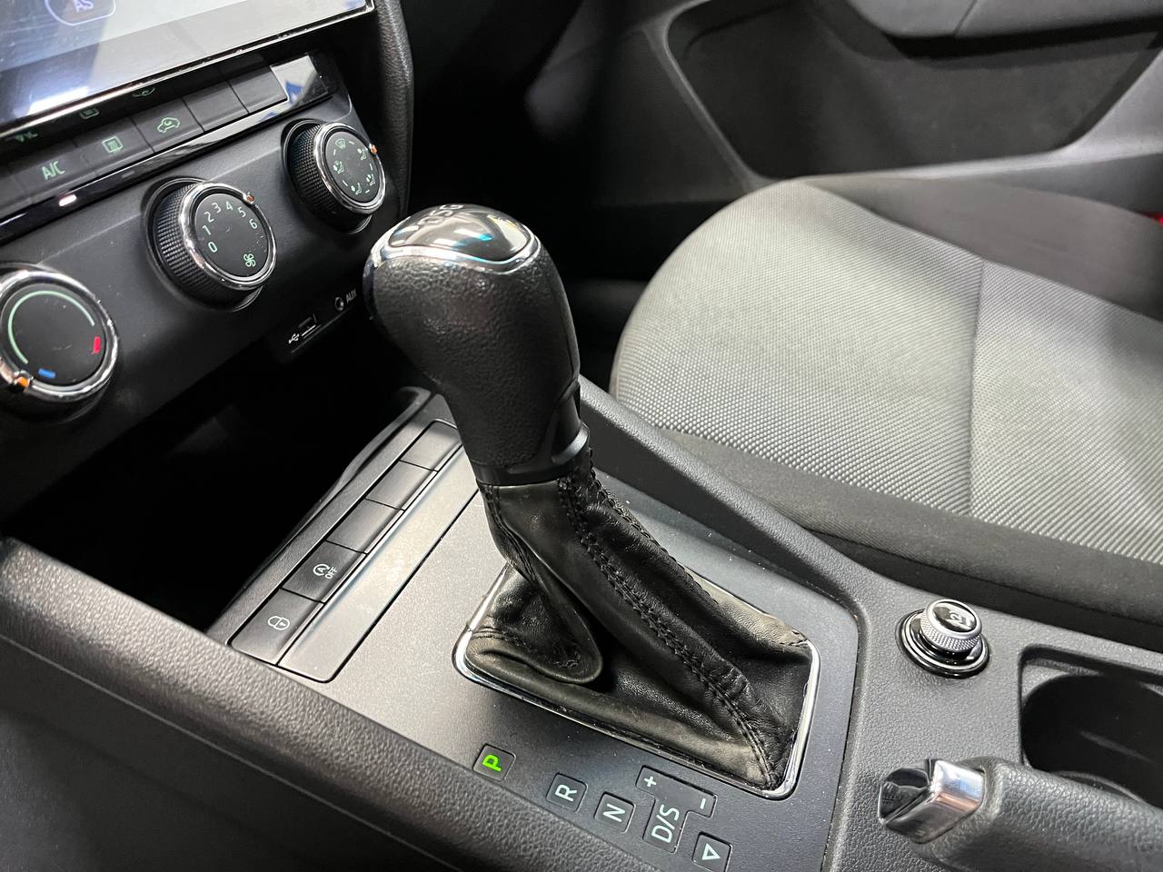 SKODA OKTAVIA
