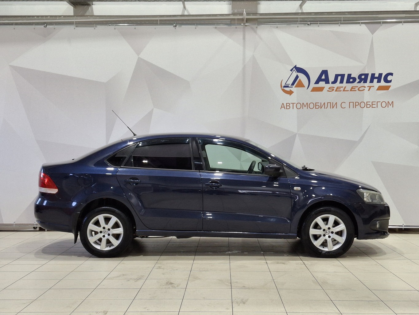 VOLKSWAGEN POLO