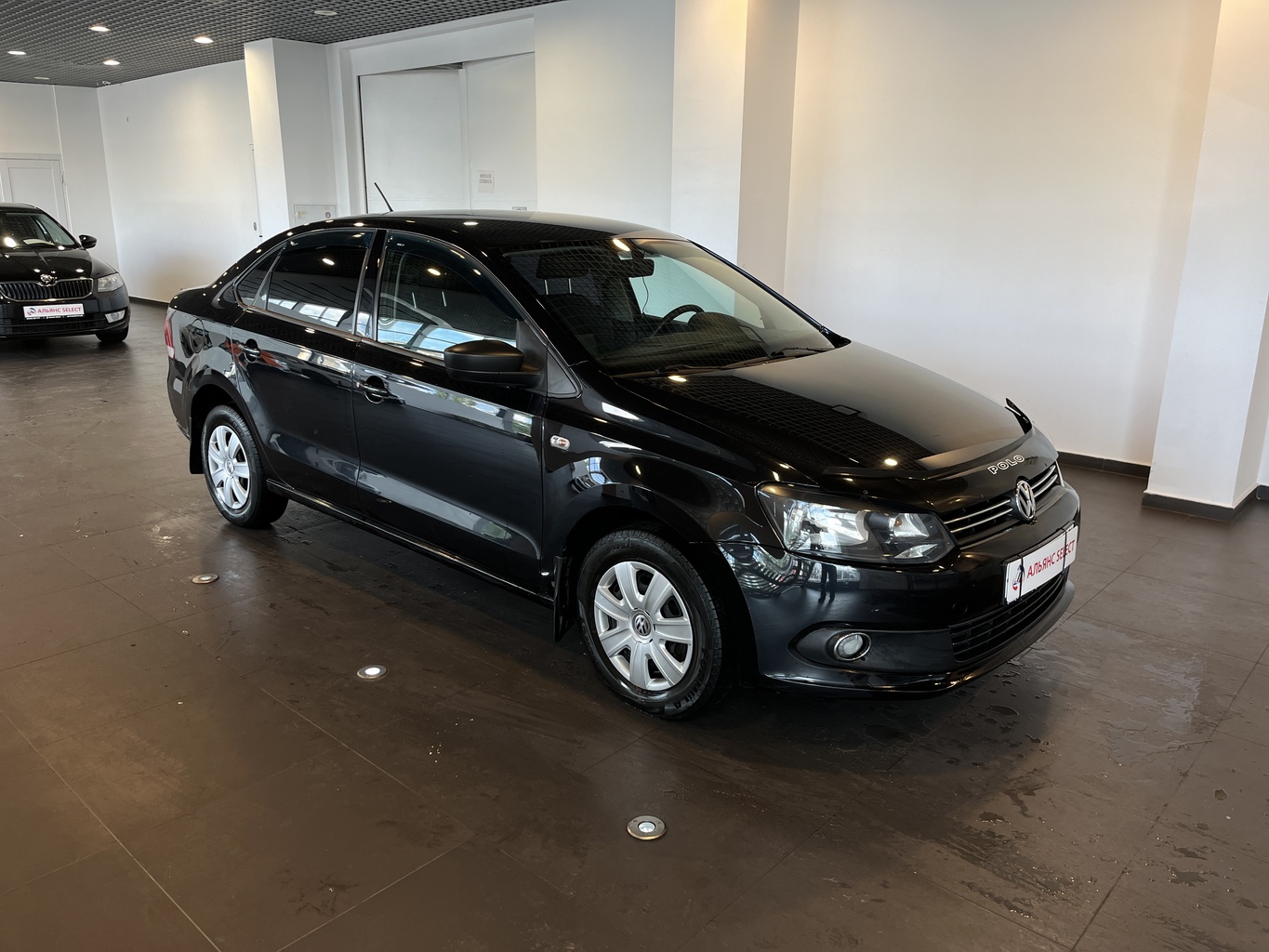 VOLKSWAGEN POLO