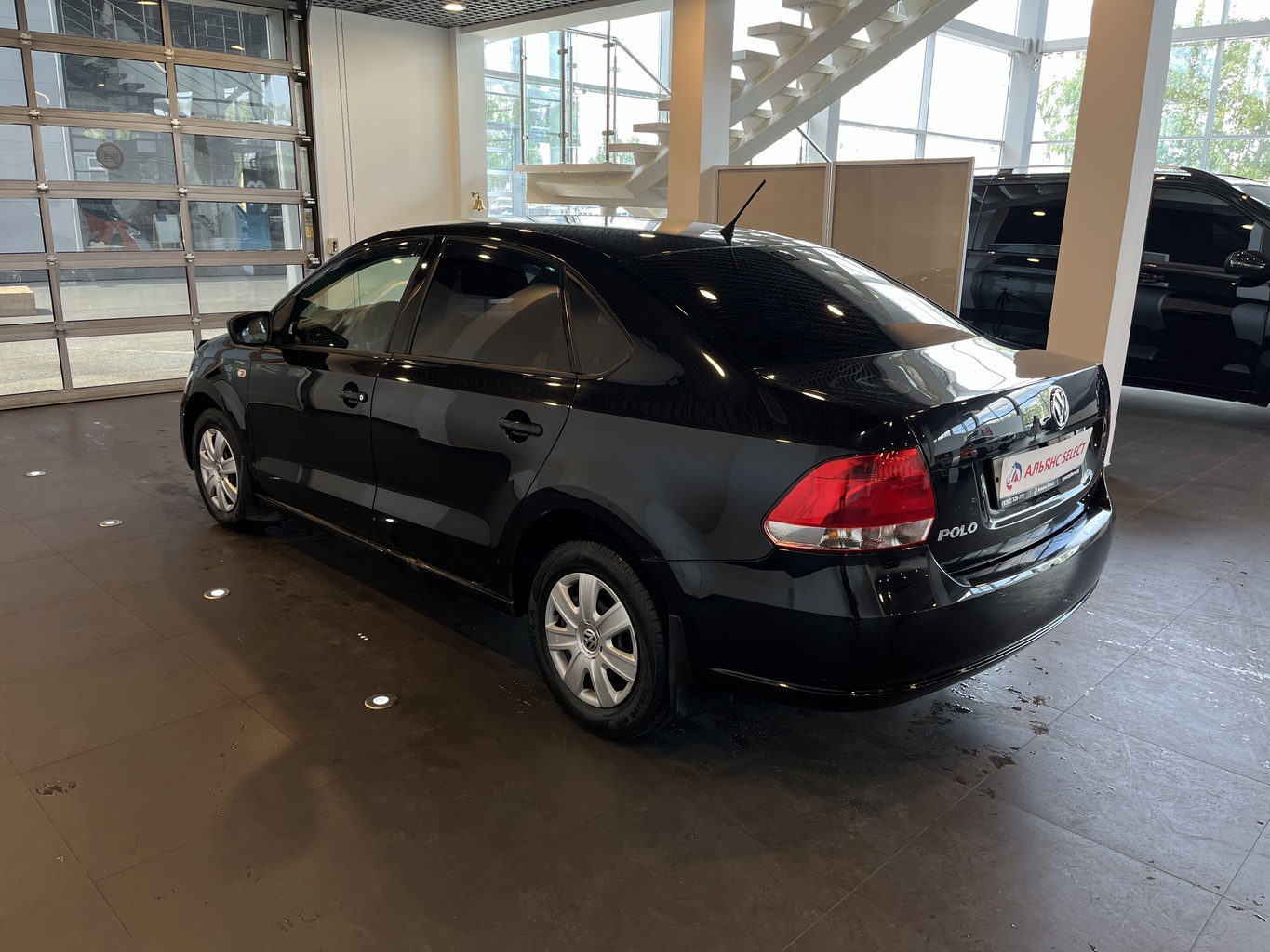 VOLKSWAGEN POLO