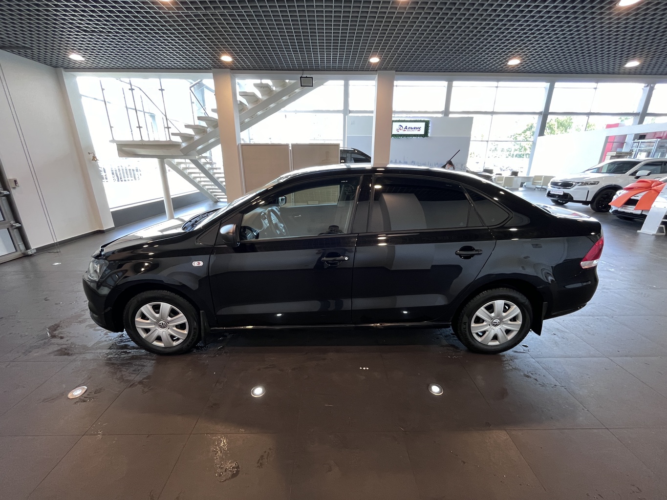 VOLKSWAGEN POLO