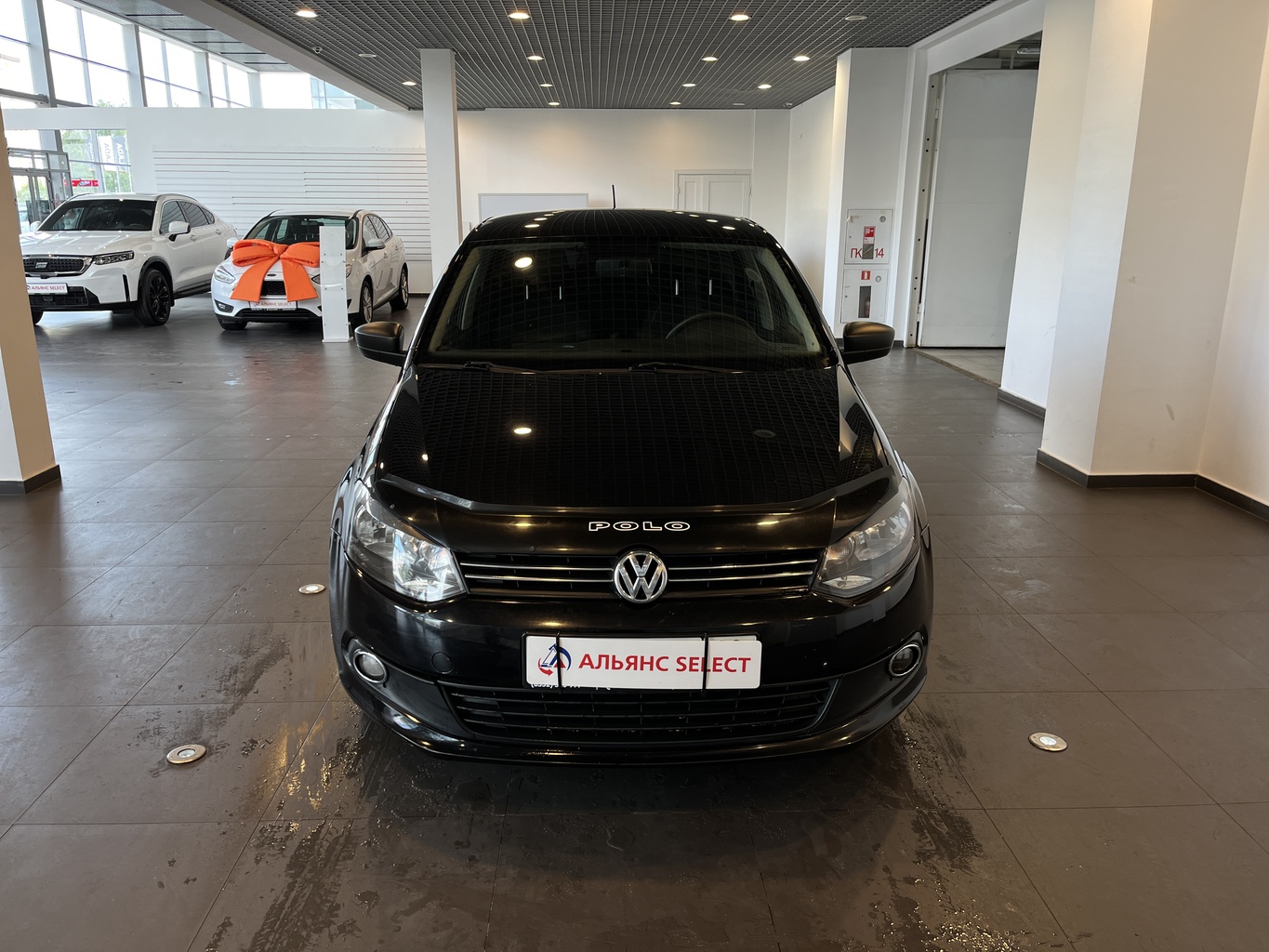 VOLKSWAGEN POLO