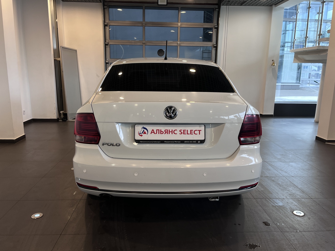 VOLKSWAGEN POLO