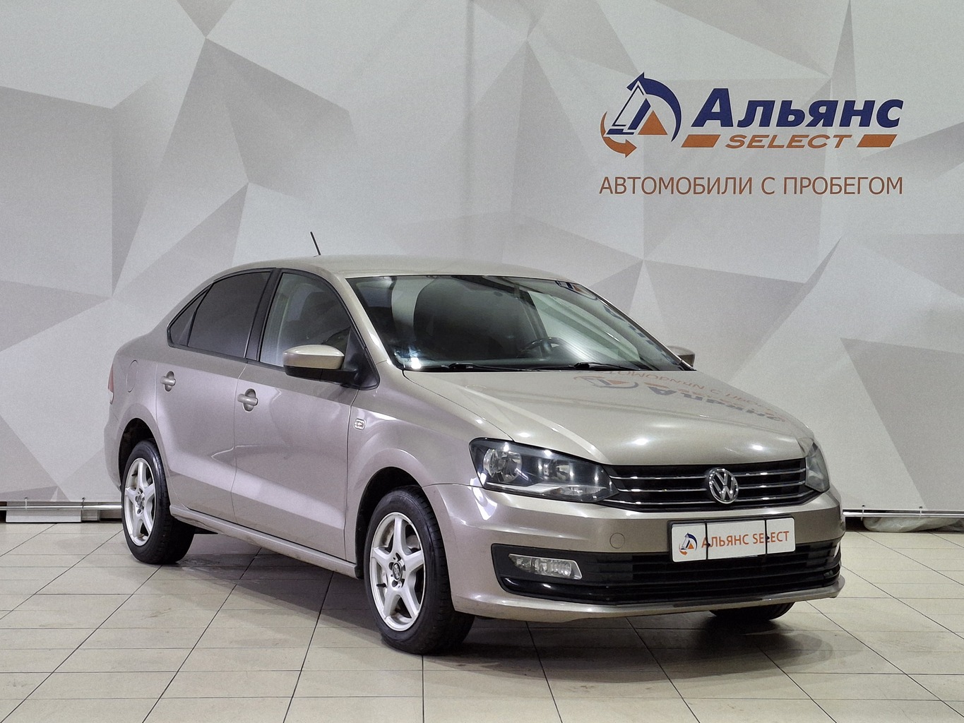 VOLKSWAGEN POLO