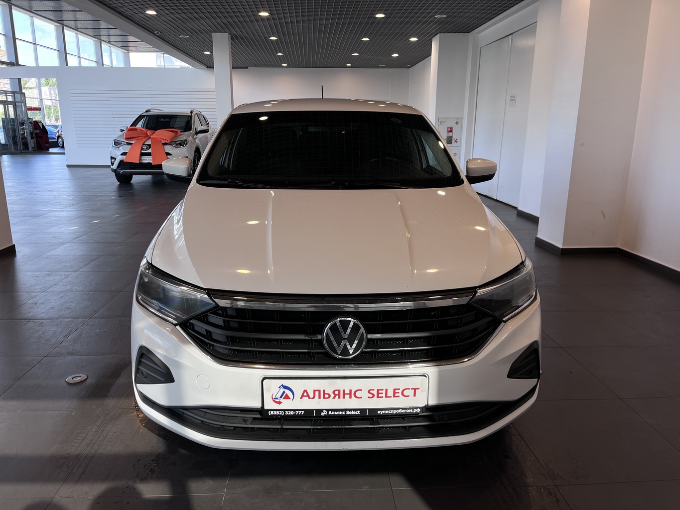VOLKSWAGEN POLO