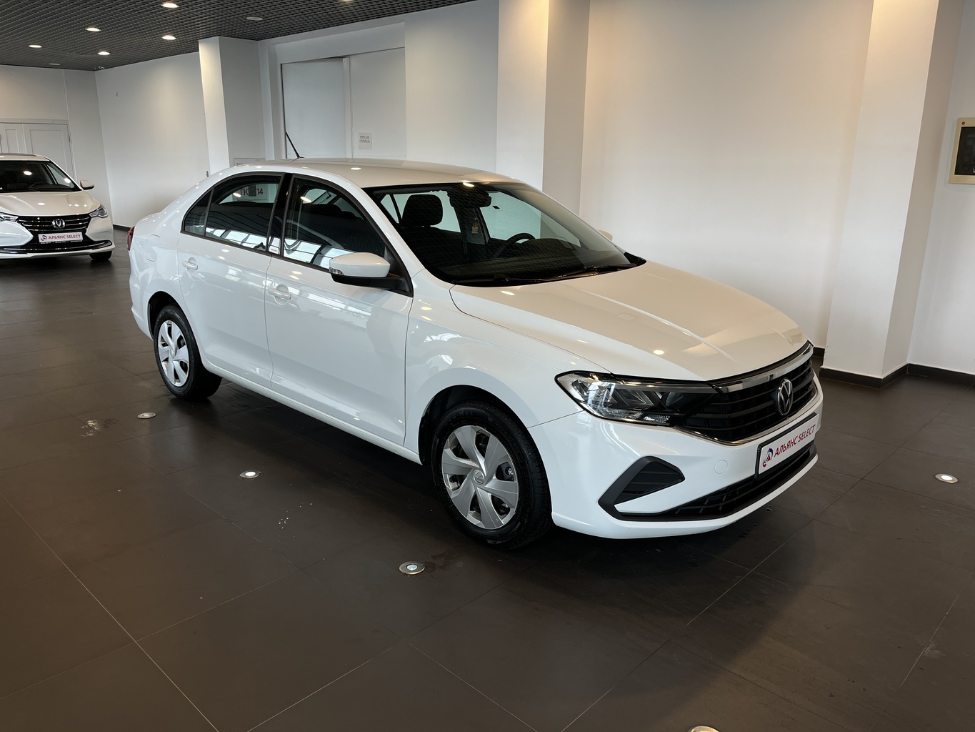 VOLKSWAGEN POLO