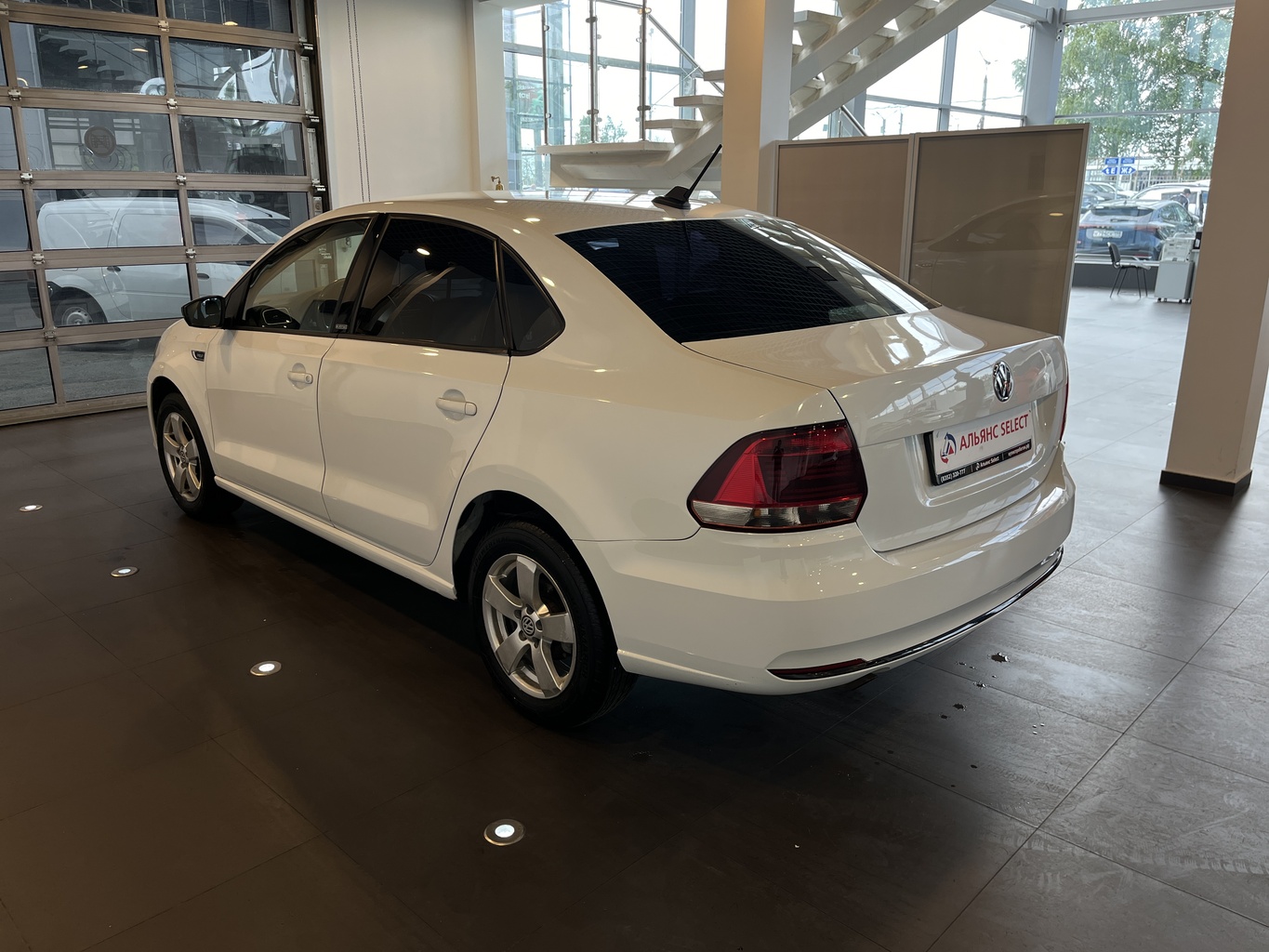 VOLKSWAGEN POLO