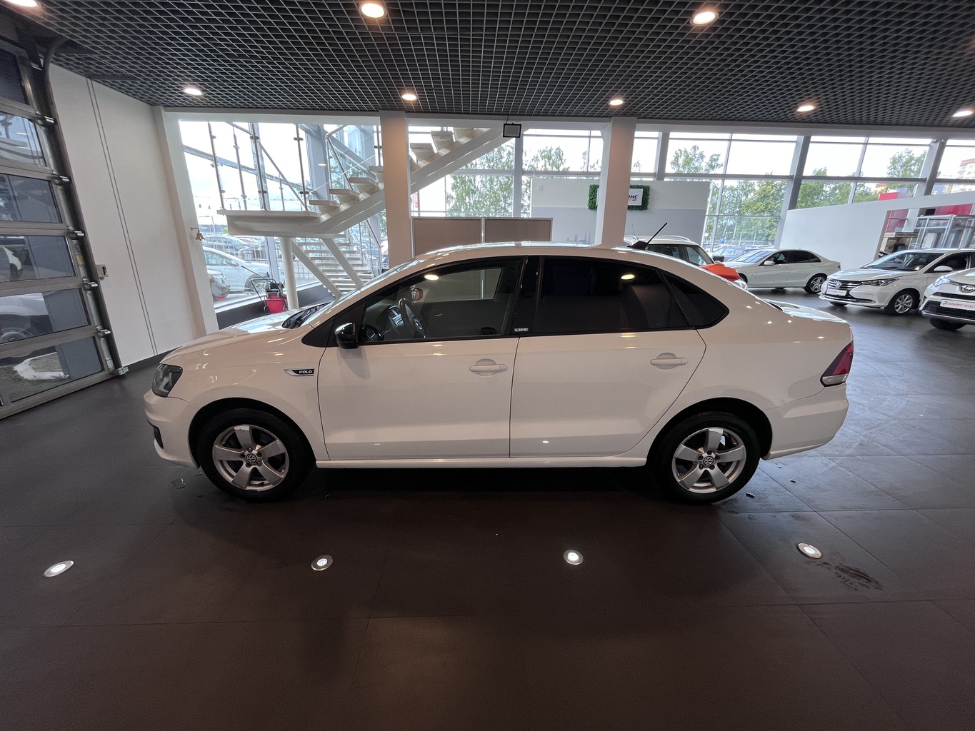 VOLKSWAGEN POLO