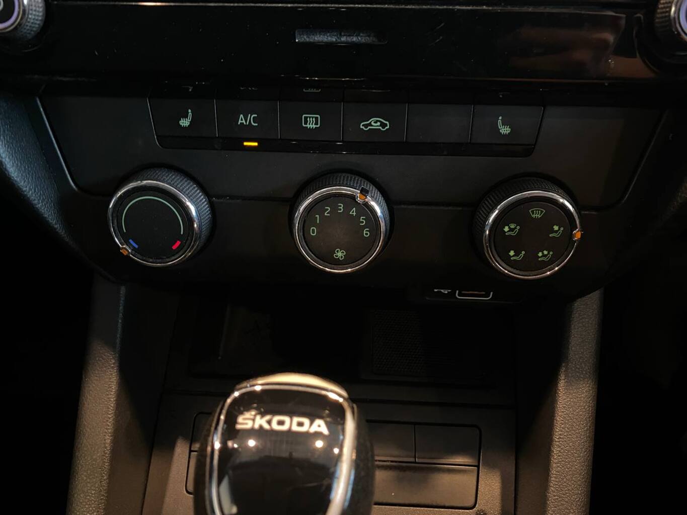 SKODA OKTAVIA
