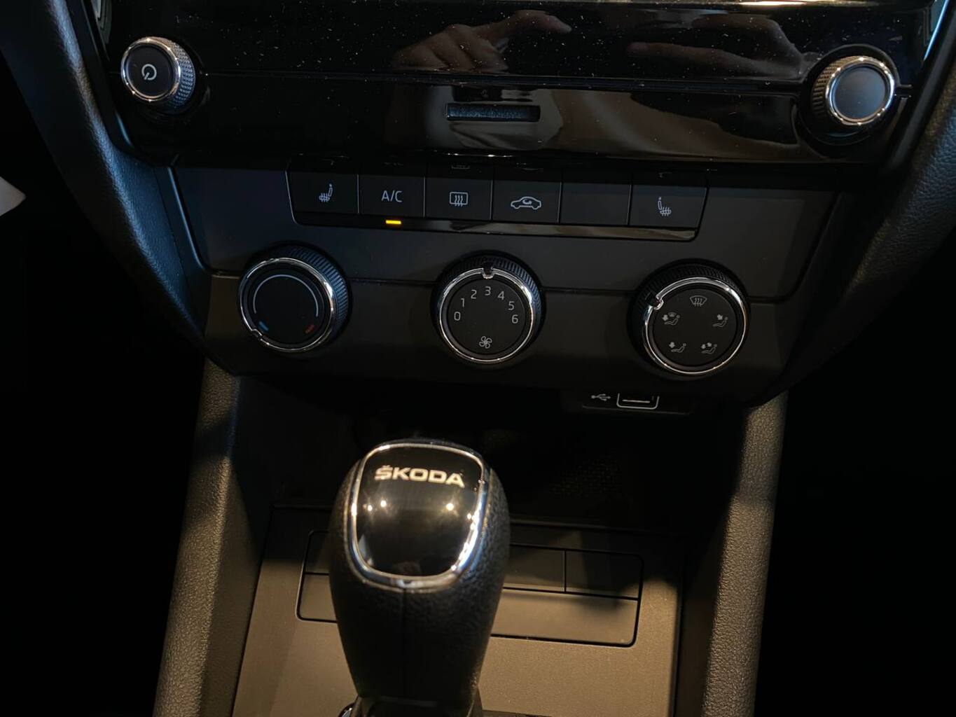 SKODA OKTAVIA