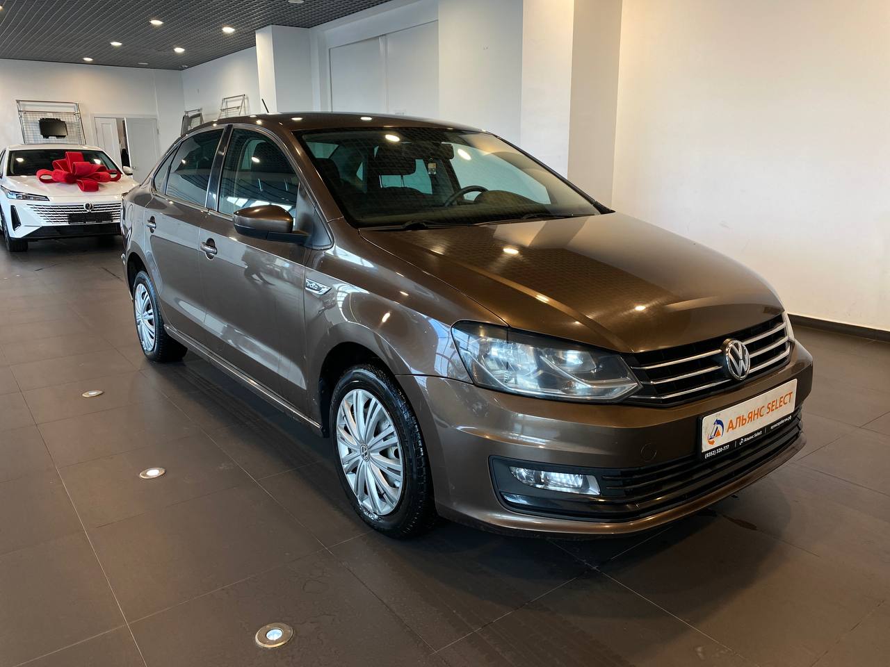 VOLKSWAGEN POLO
