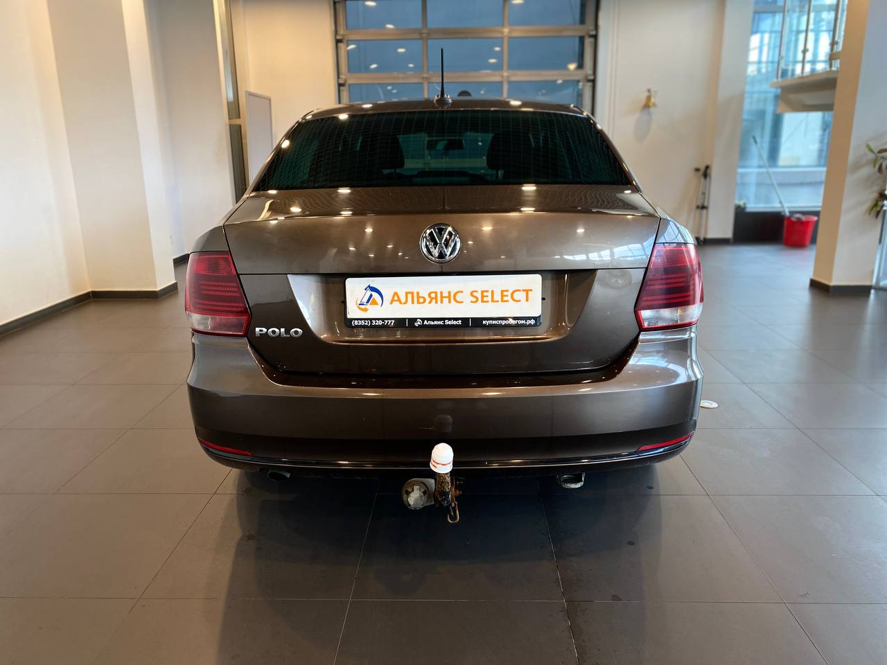 VOLKSWAGEN POLO