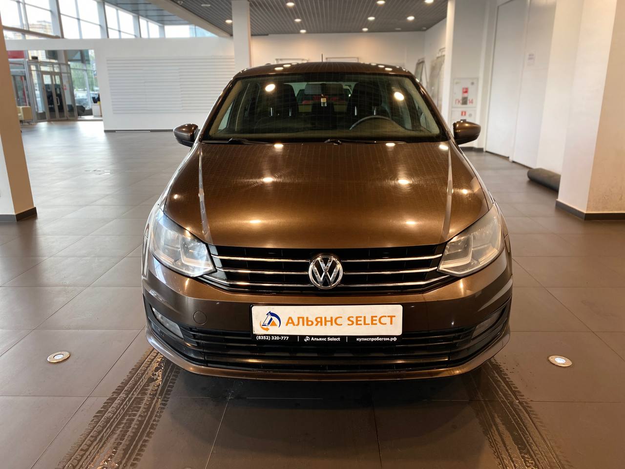 VOLKSWAGEN POLO