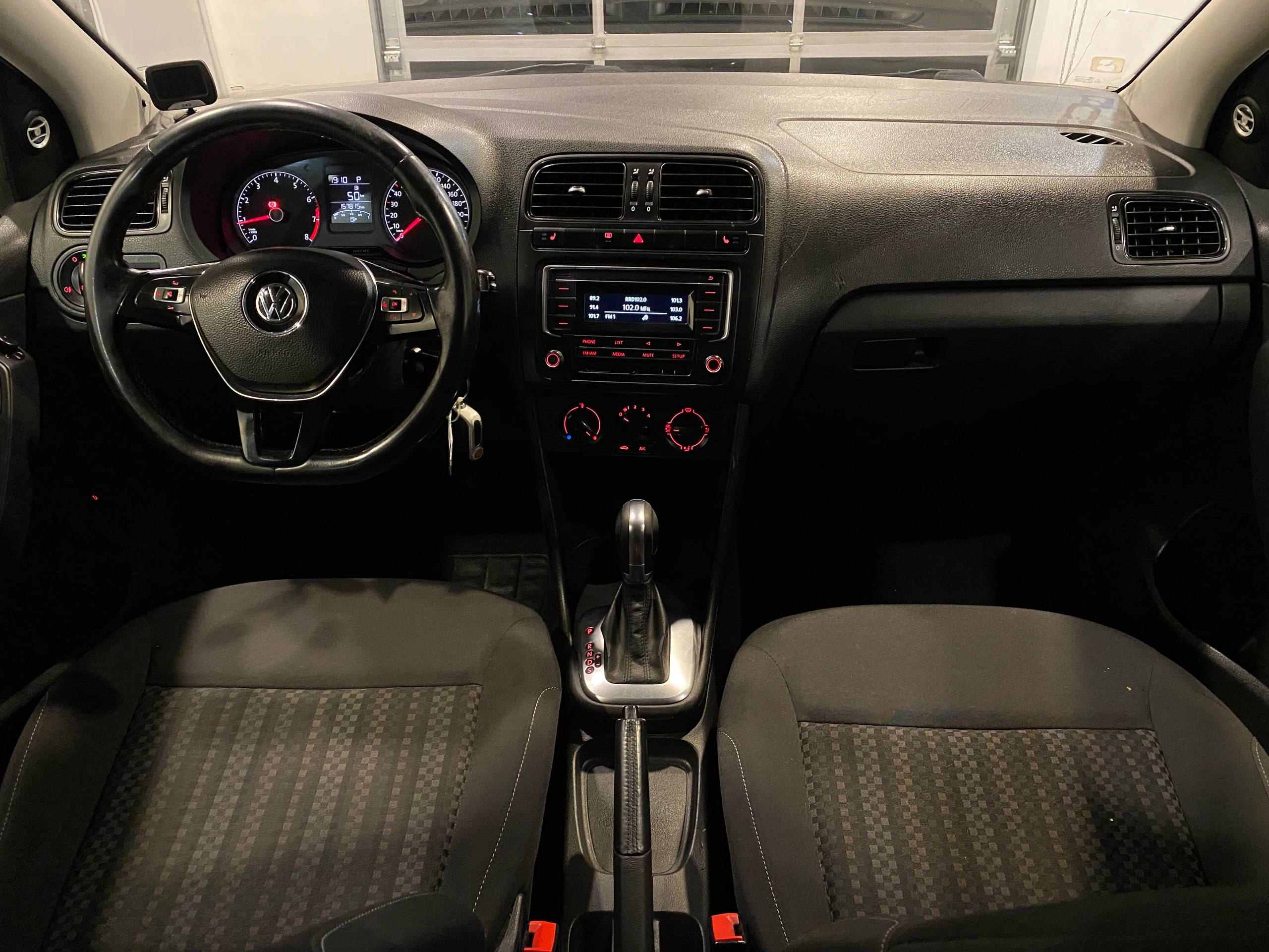 VOLKSWAGEN POLO (ХЭТЧБЕК)