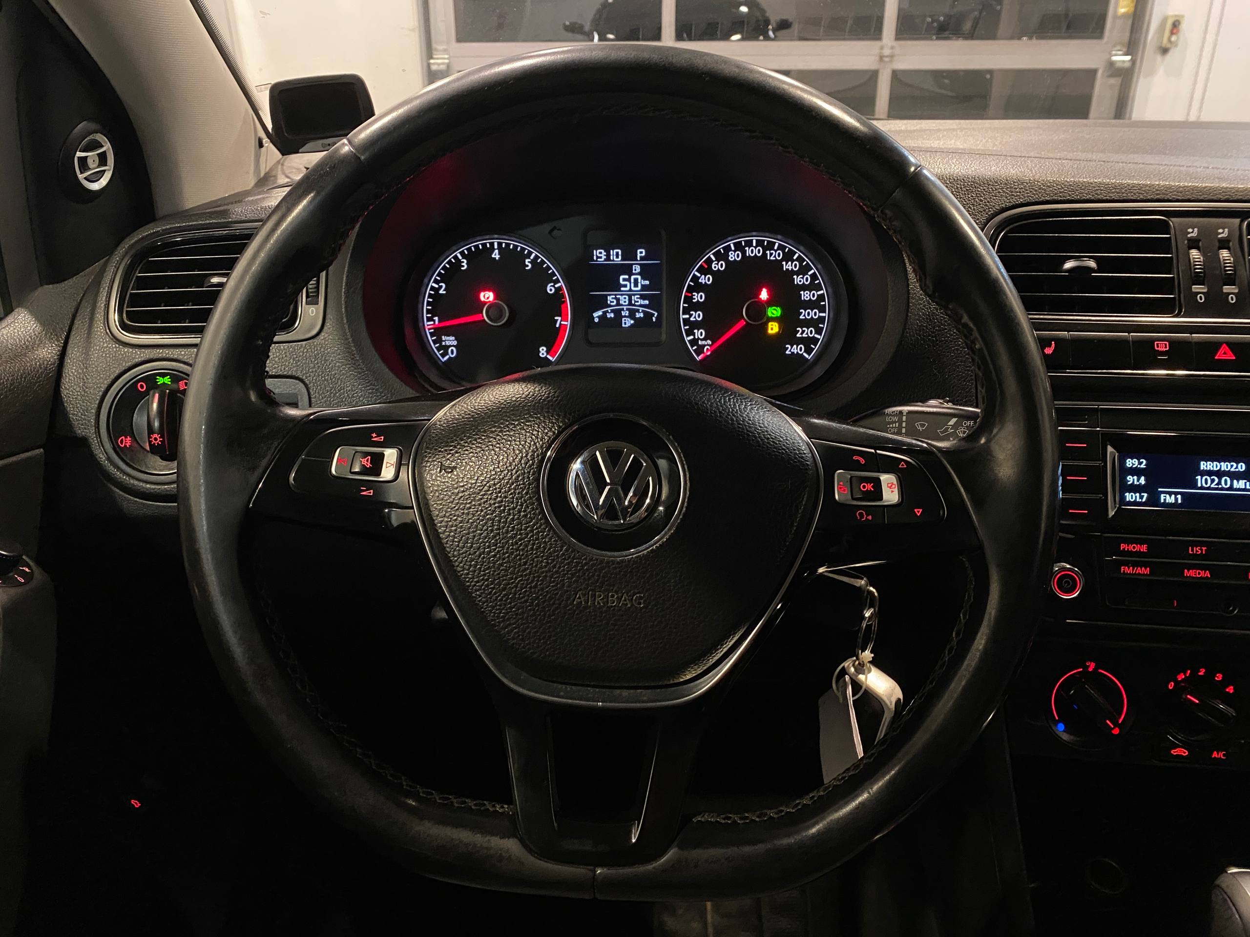 VOLKSWAGEN POLO (ХЭТЧБЕК)