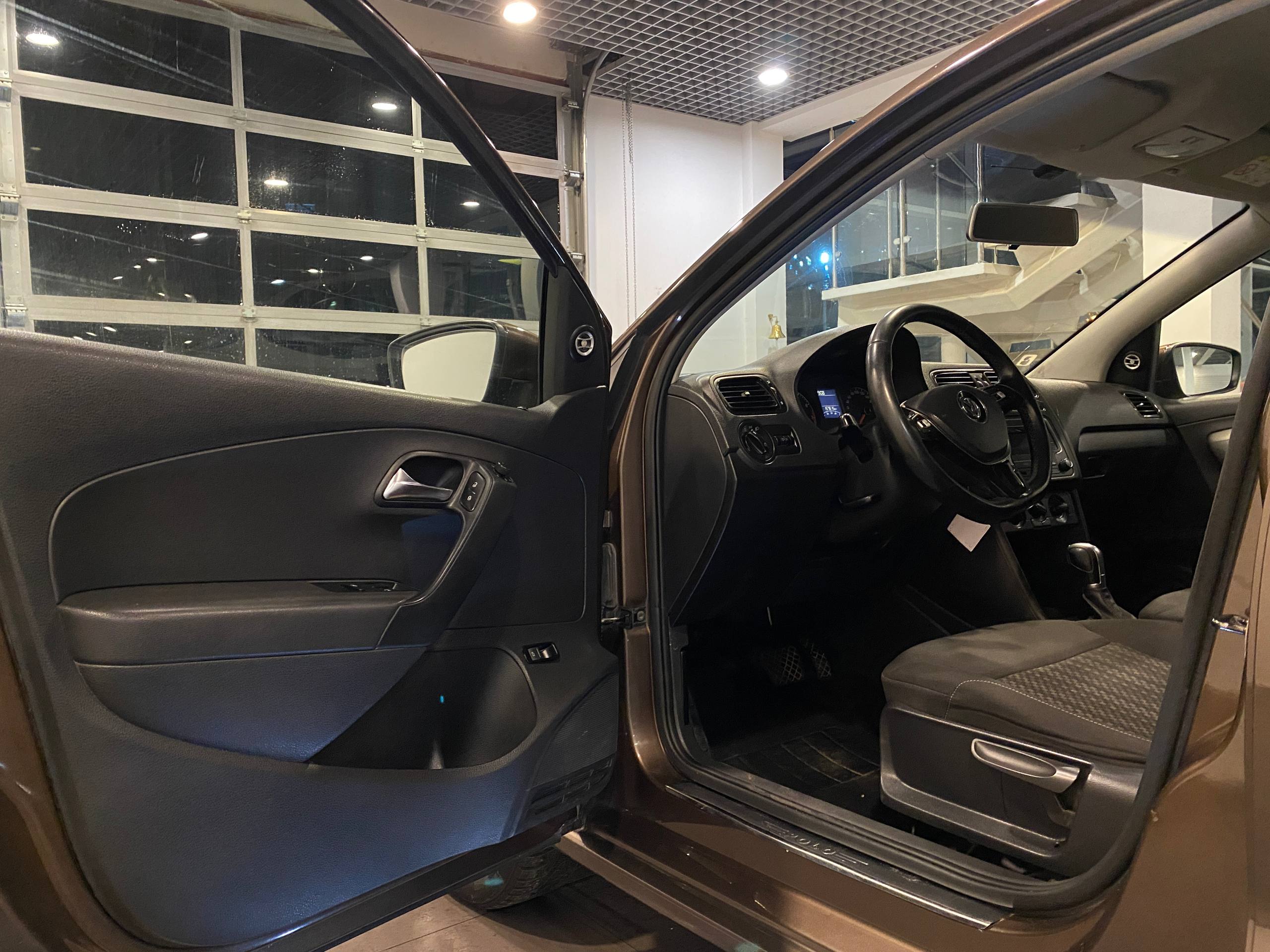 VOLKSWAGEN POLO (ХЭТЧБЕК)
