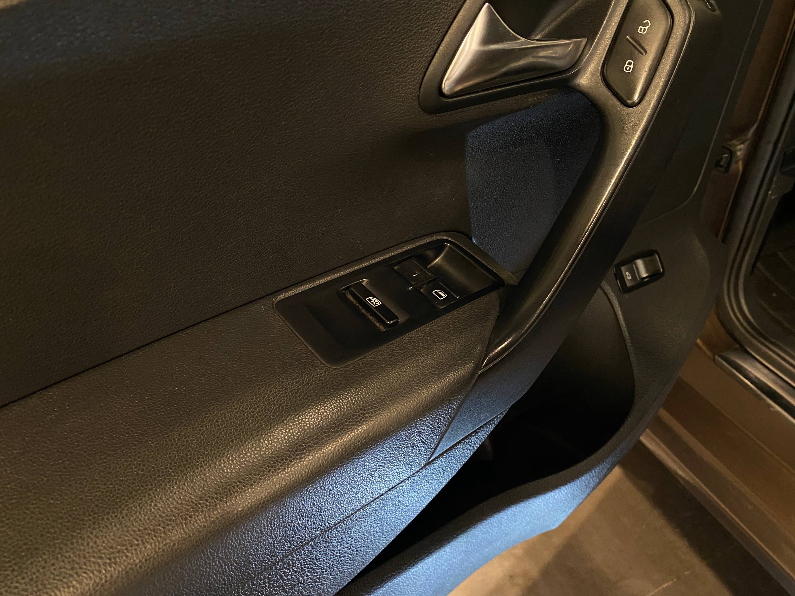 VOLKSWAGEN POLO (ХЭТЧБЕК)