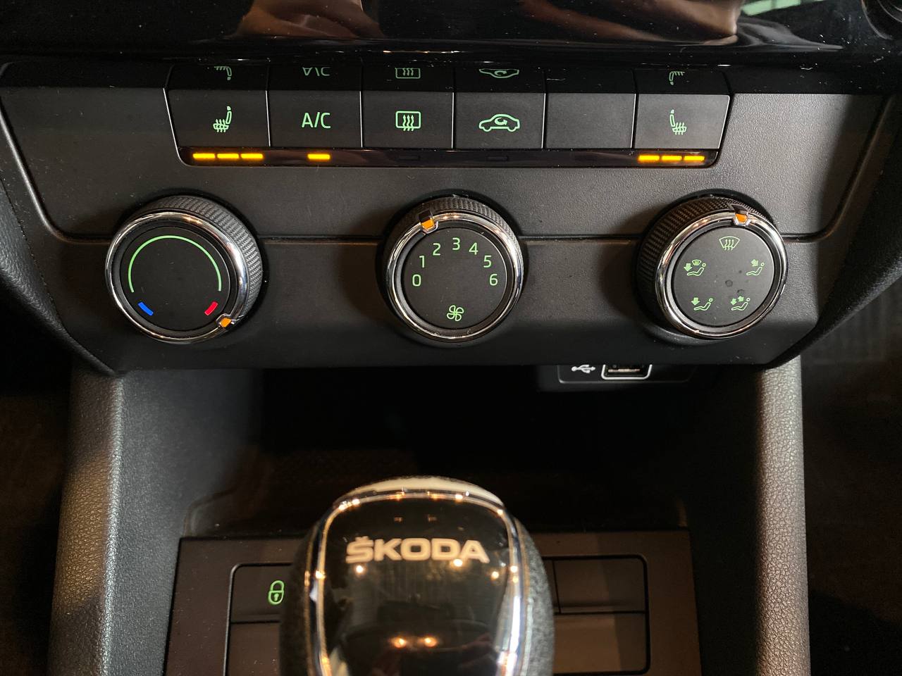 SKODA OKTAVIA