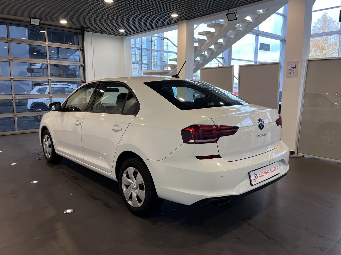VOLKSWAGEN POLO