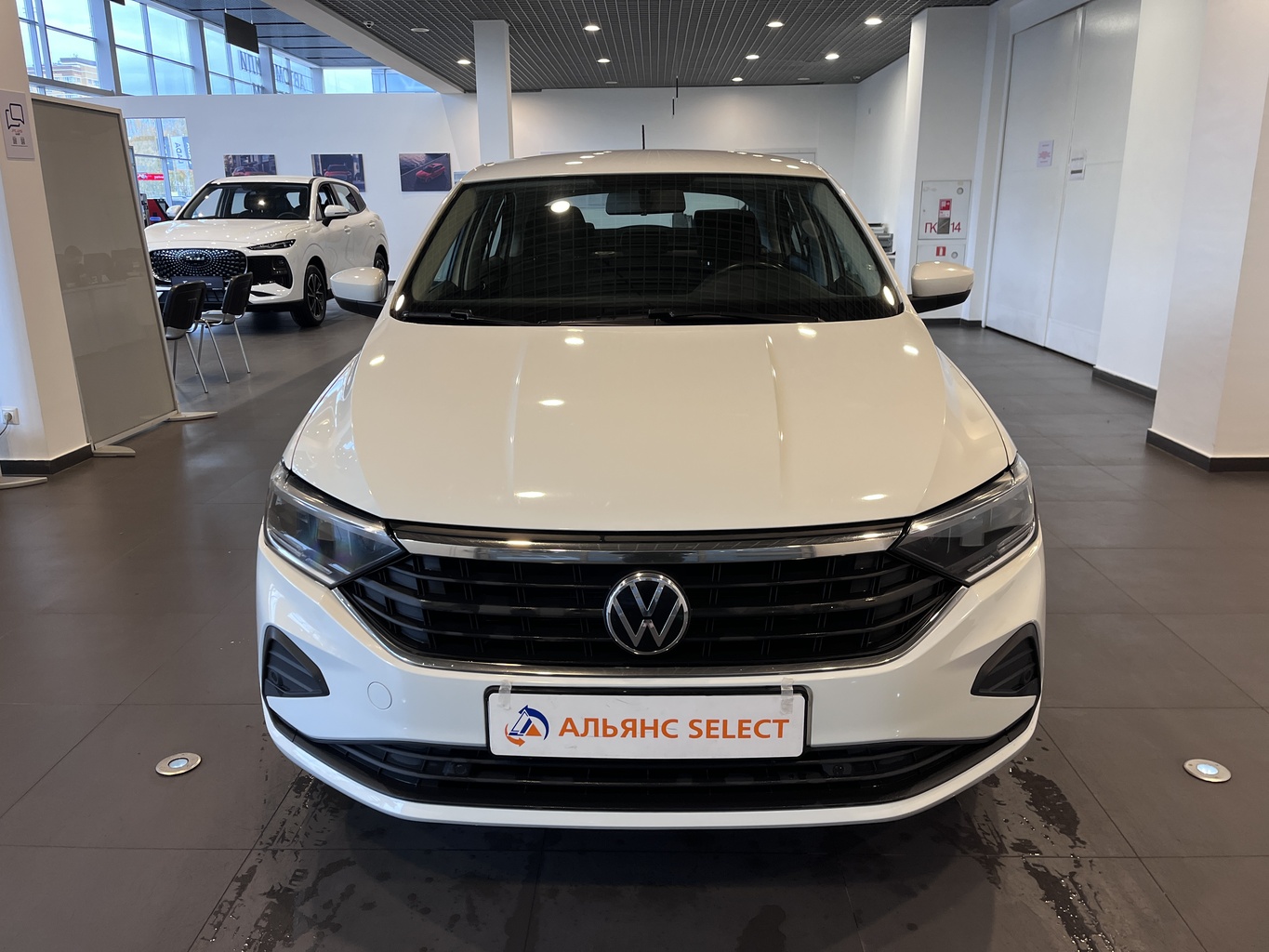 VOLKSWAGEN POLO