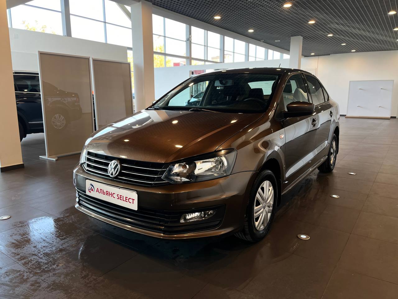 VOLKSWAGEN POLO
