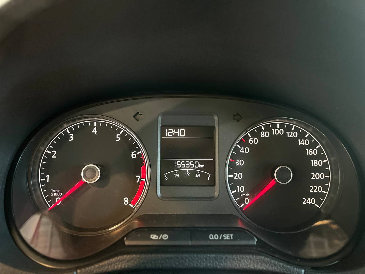 VOLKSWAGEN POLO