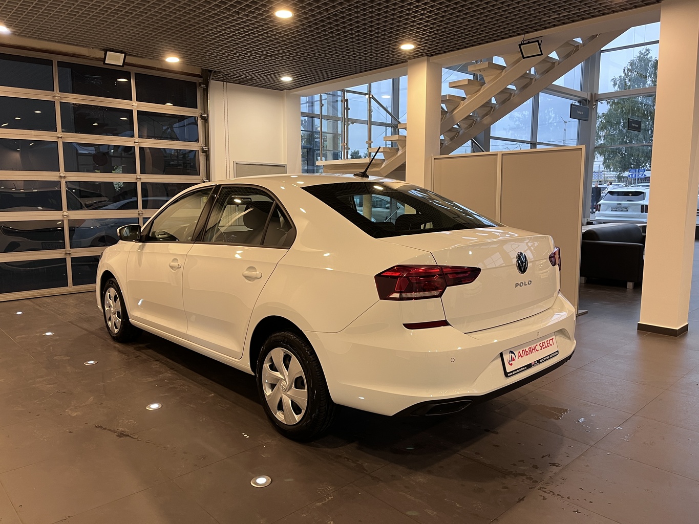VOLKSWAGEN POLO