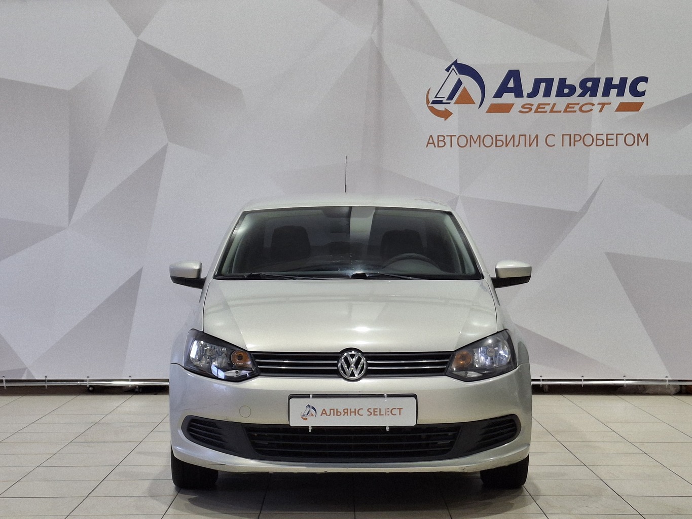 VOLKSWAGEN POLO