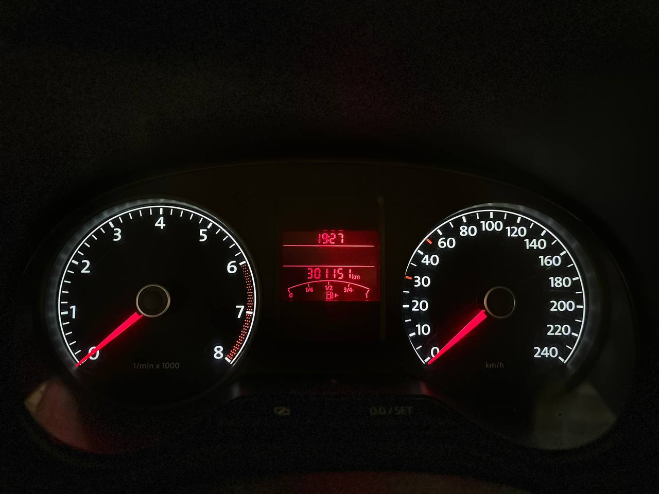 VOLKSWAGEN POLO