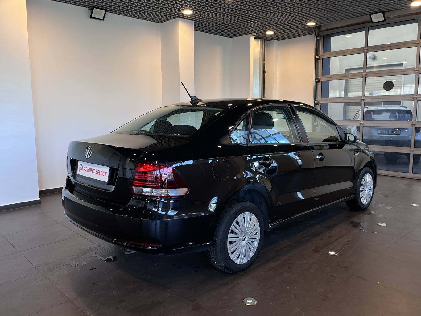 VOLKSWAGEN POLO