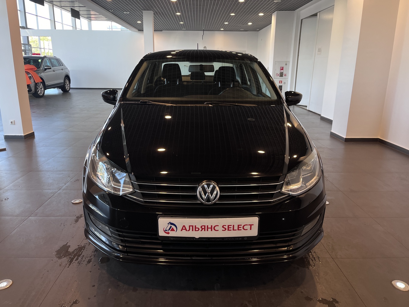 VOLKSWAGEN POLO