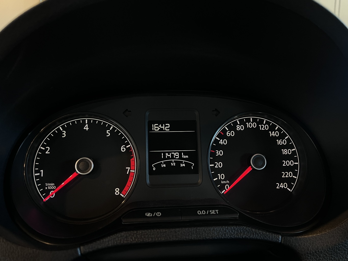 VOLKSWAGEN POLO