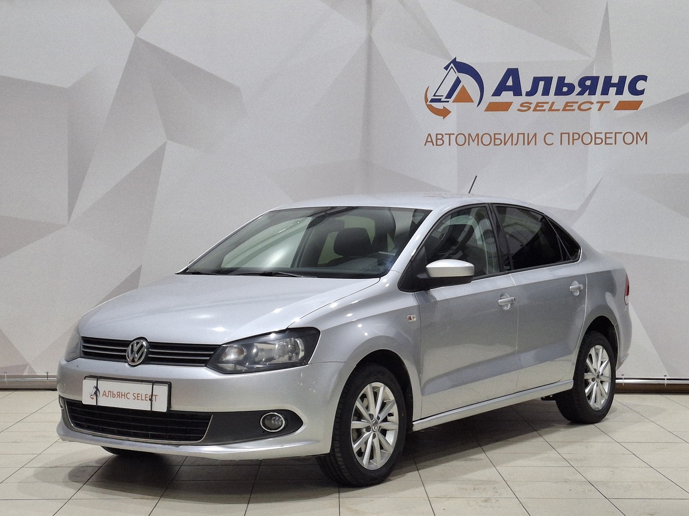 VOLKSWAGEN POLO