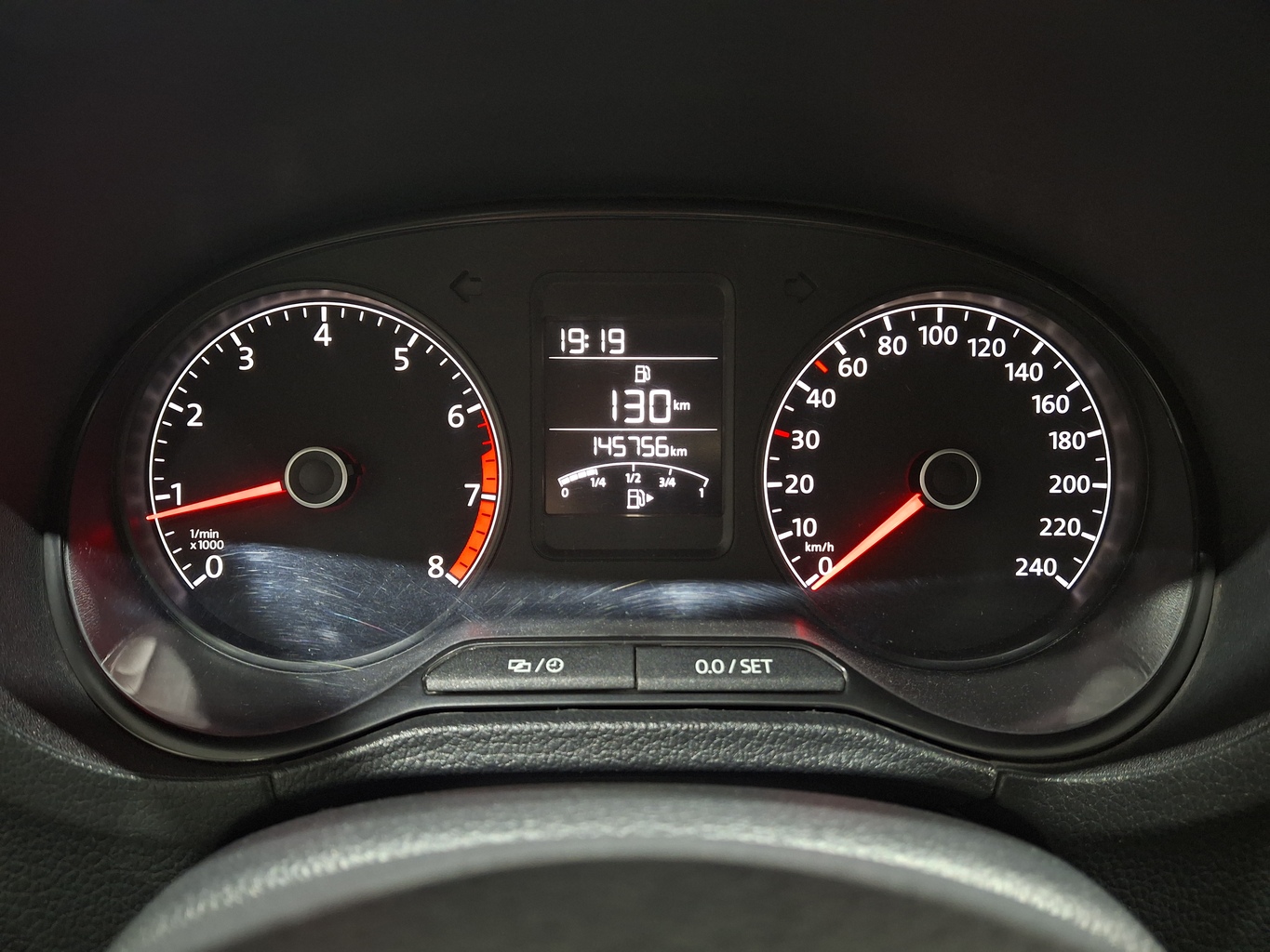 VOLKSWAGEN POLO