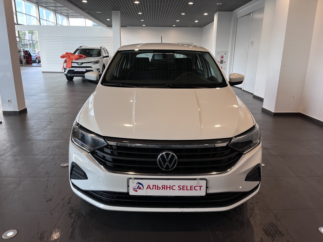 VOLKSWAGEN POLO