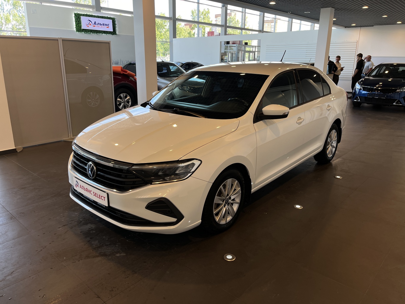 VOLKSWAGEN POLO