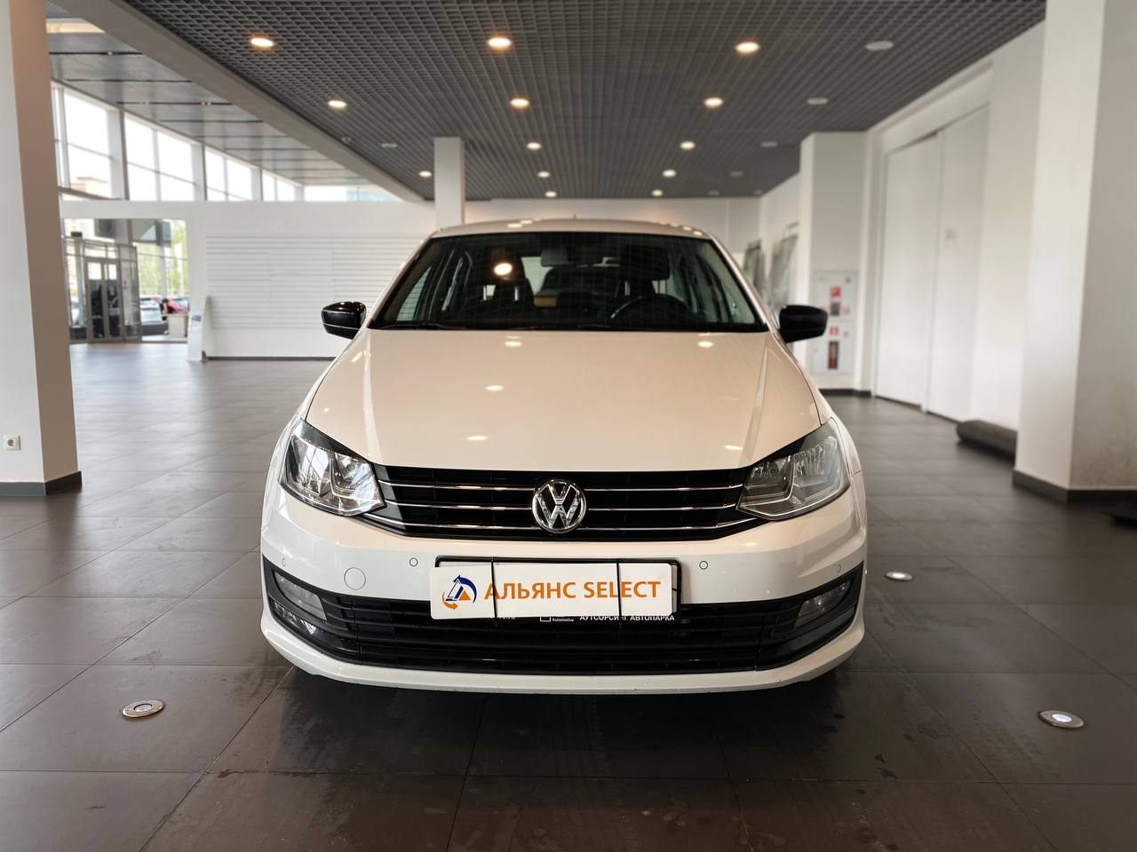 VOLKSWAGEN POLO