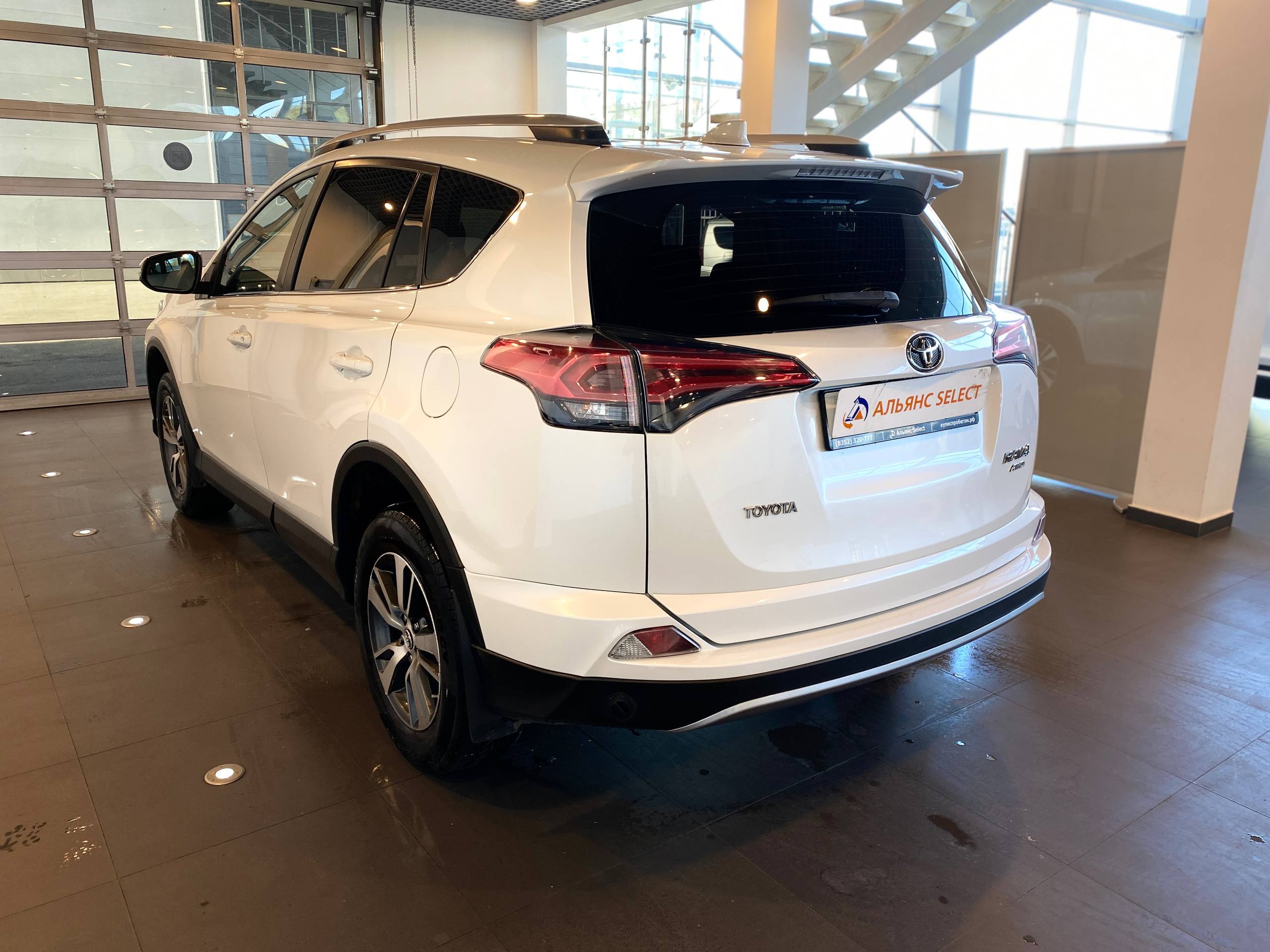 TOYOTA RAV4