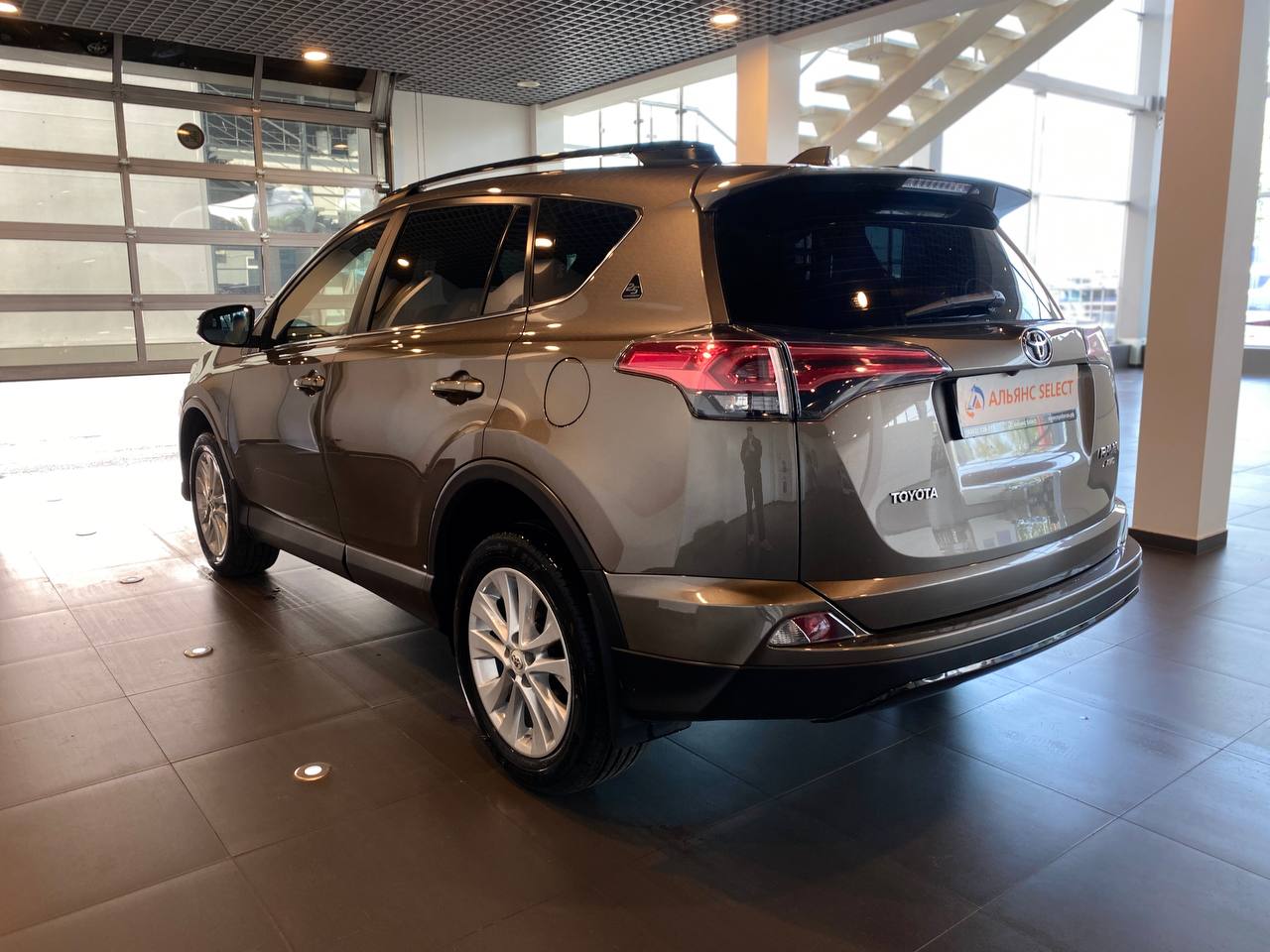TOYOTA RAV4
