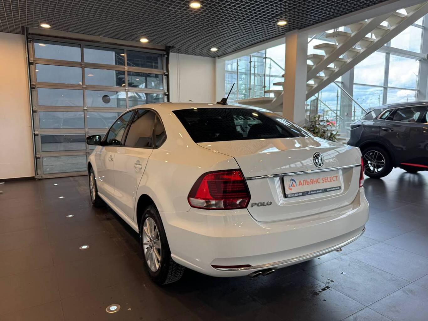 VOLKSWAGEN POLO