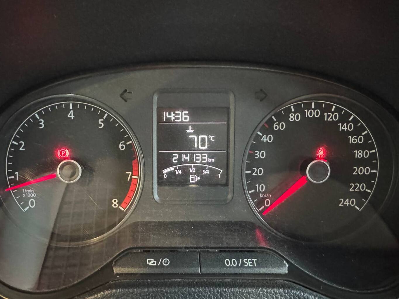 VOLKSWAGEN POLO
