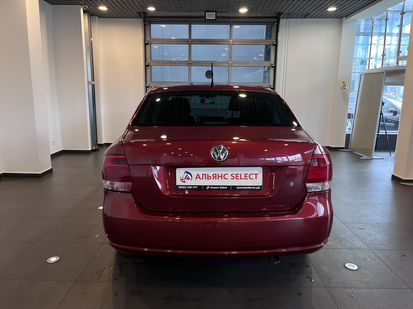 VOLKSWAGEN POLO