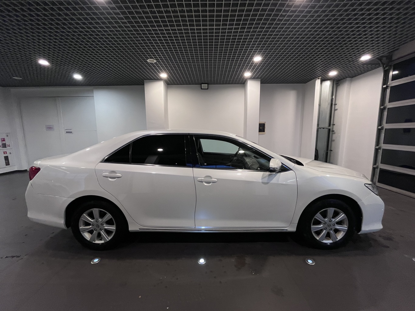 TOYOTA CAMRY