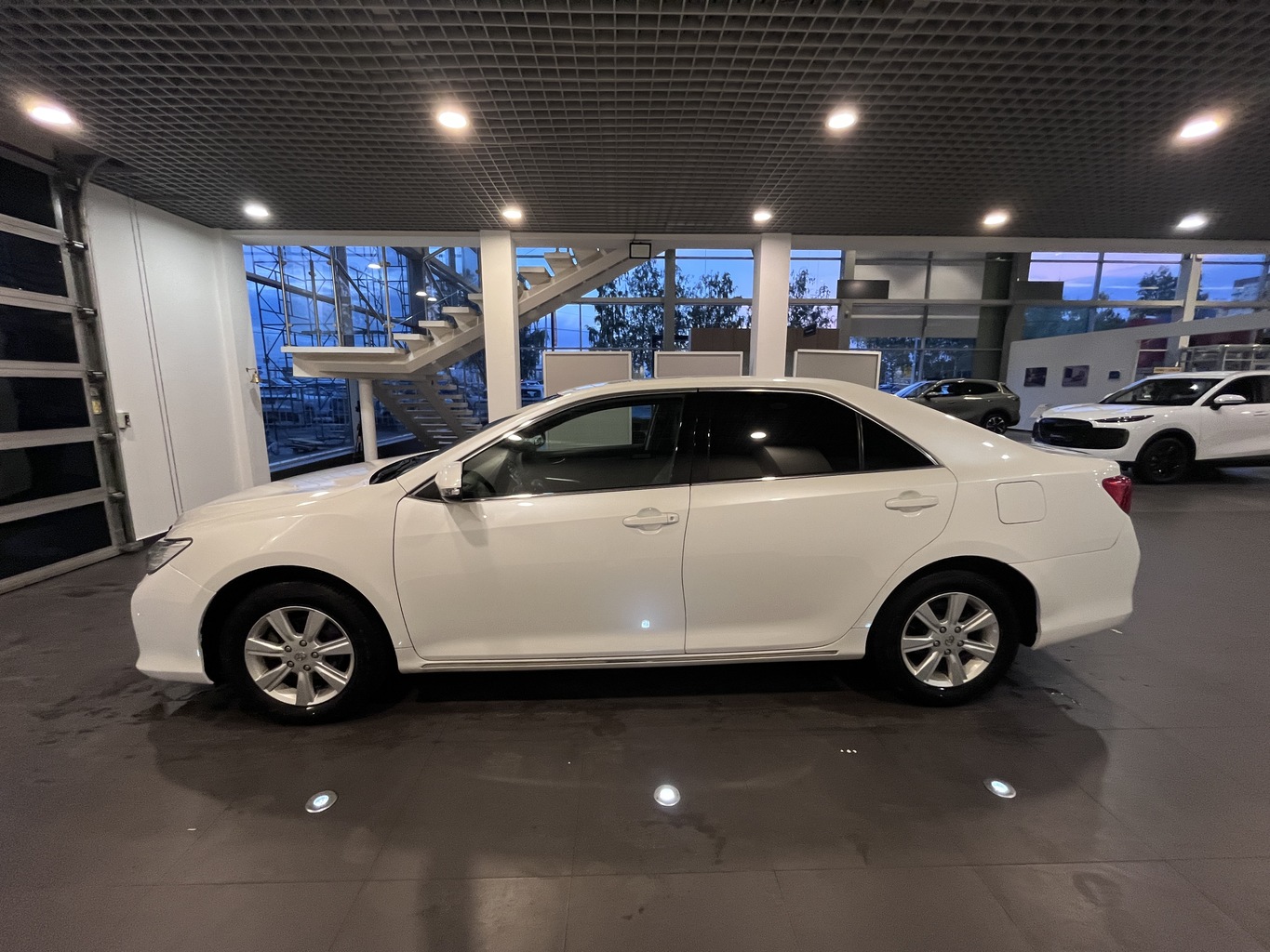 TOYOTA CAMRY